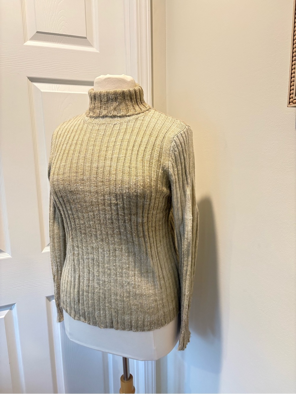 Coldwater Creek Cream Ribbed Turtleneck Sweater
